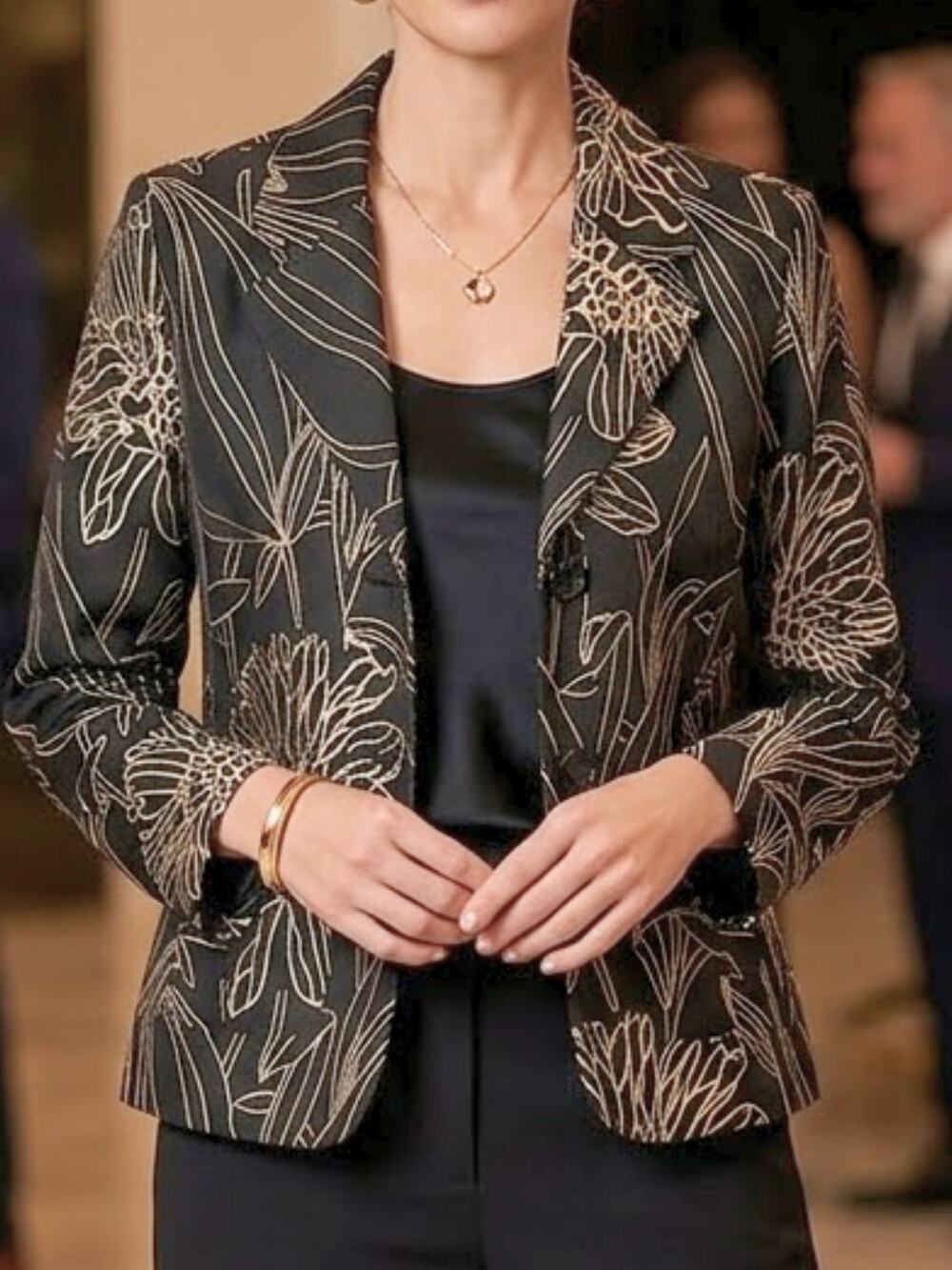 CHICO’S Black Gold Embroidered Blazer Size 1 M | Statement Evening Jacket